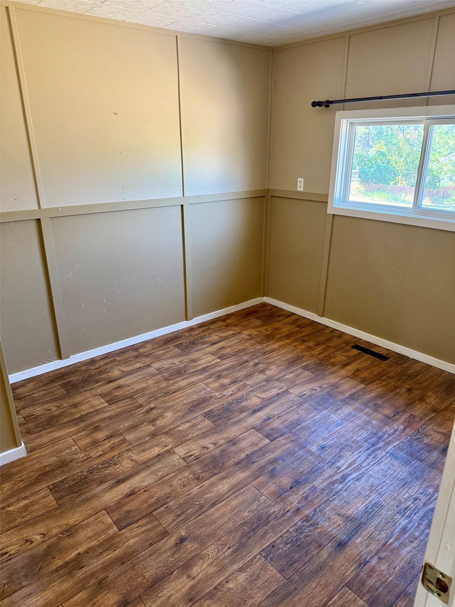 6195 & Lot 1 Cartwright Street, Wardner, BC - Indoor Photo Showing Other Room