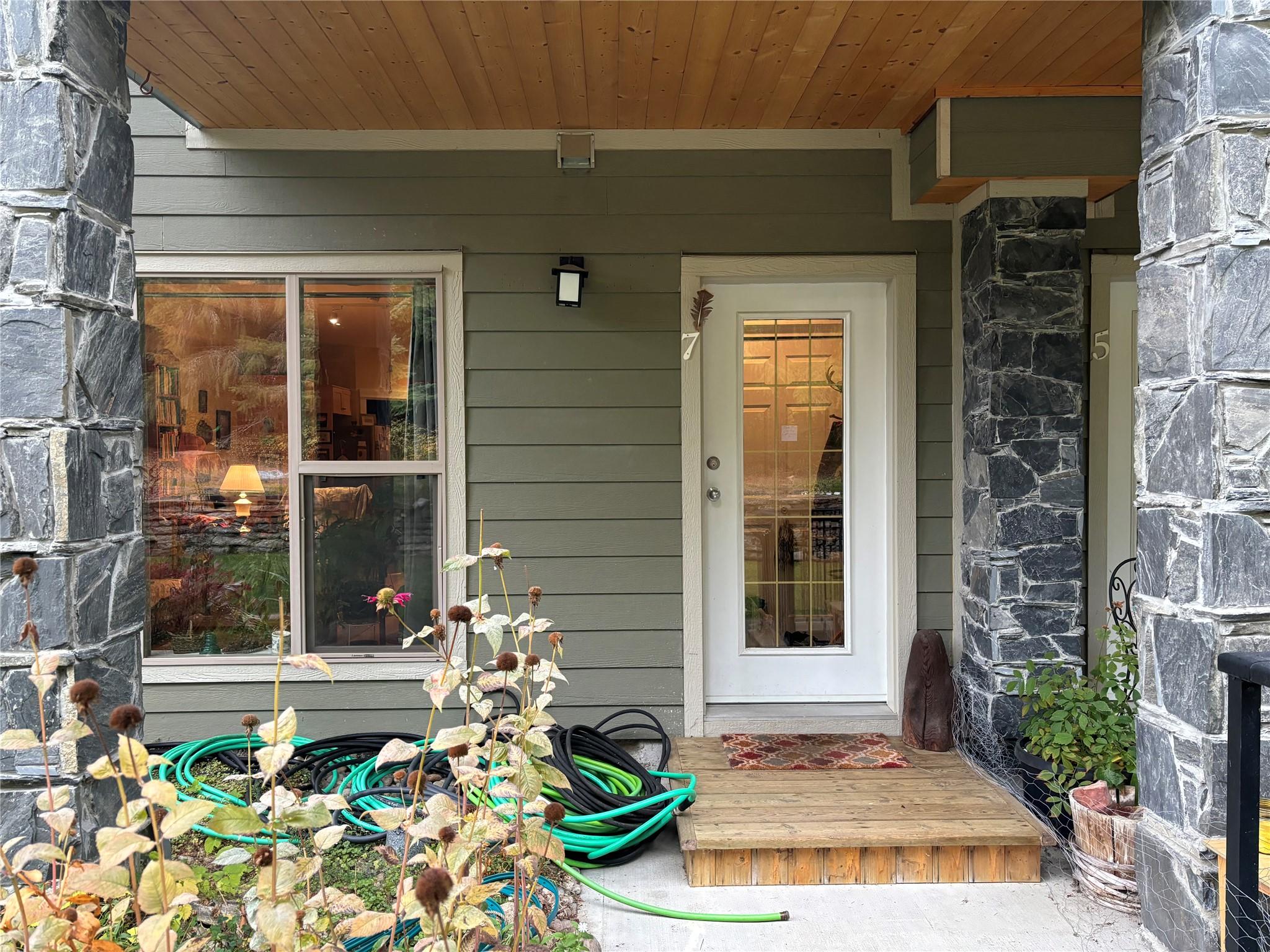 7-912 Slocan Street, Slocan, BC