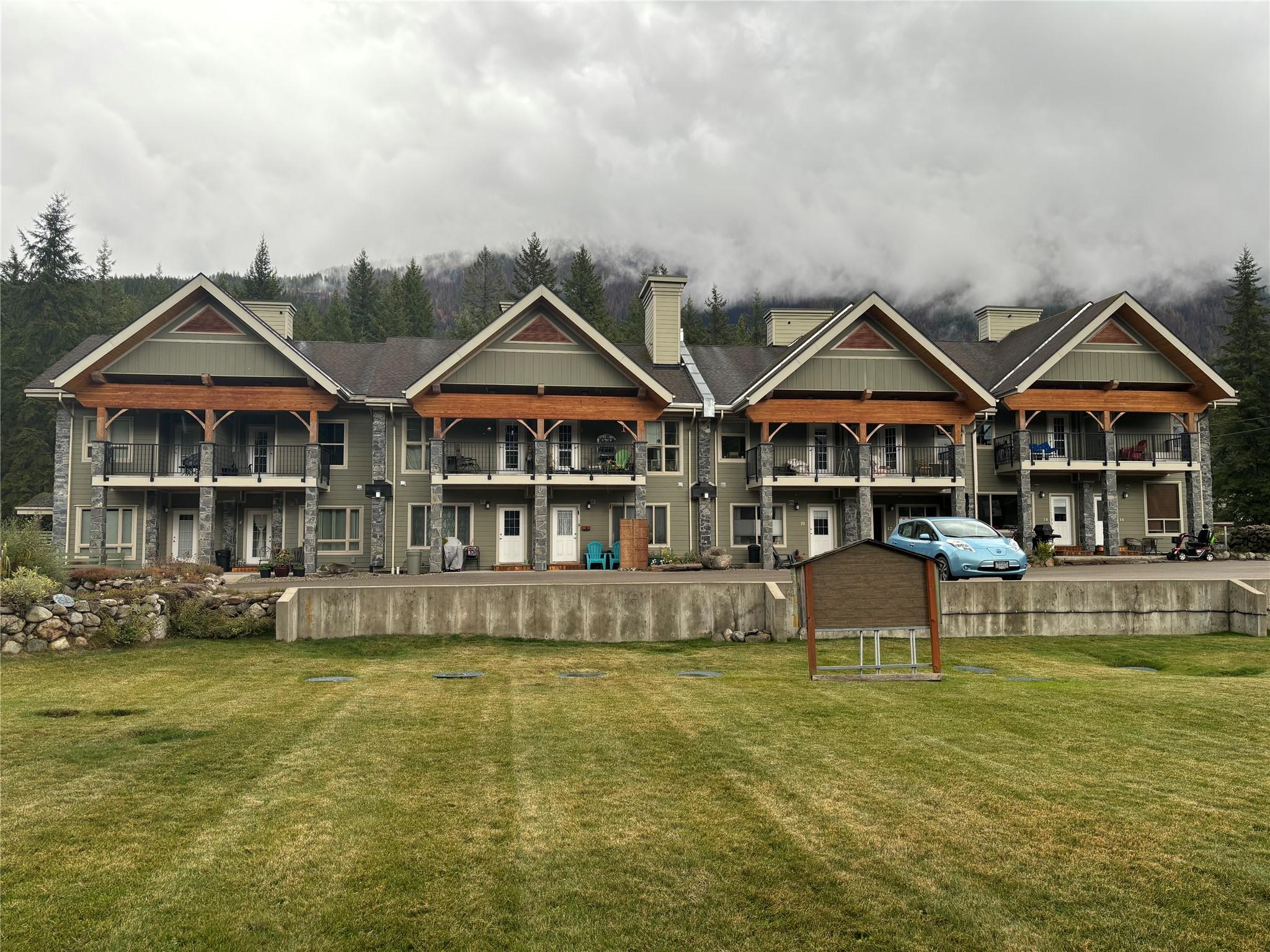7-912 Slocan Street, Slocan, BC
