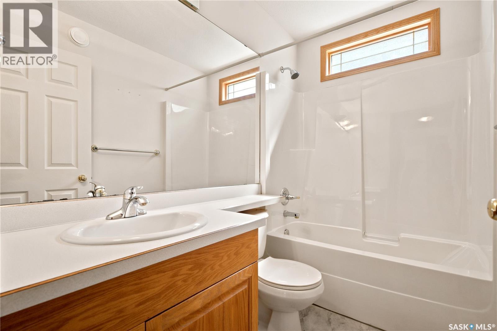 743 Pezer Court, Saskatoon, SK