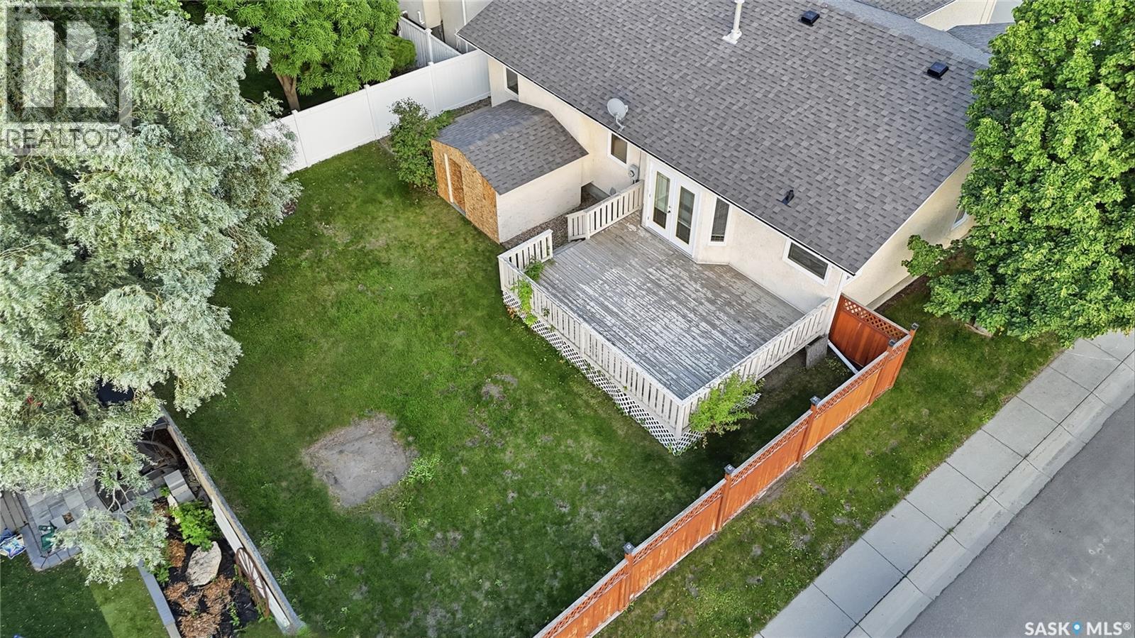 743 Pezer Court, Saskatoon, SK