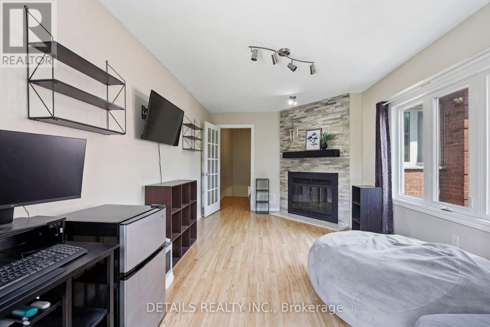 24 Southport Drive, Ottawa, ON