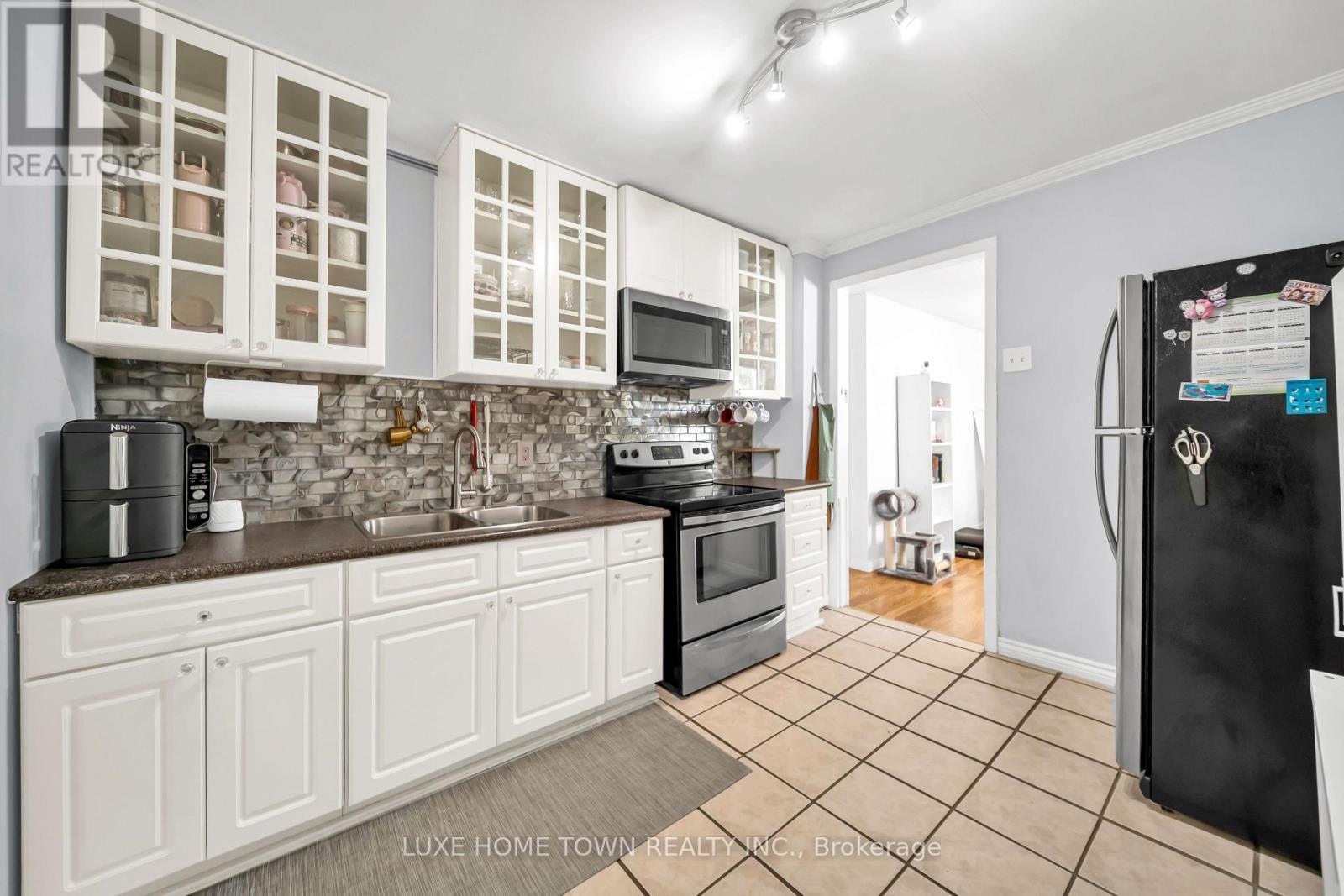 97 Hope Avenue, Hamilton, ON