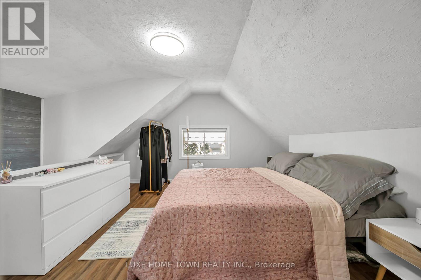 97 Hope Avenue, Hamilton, ON