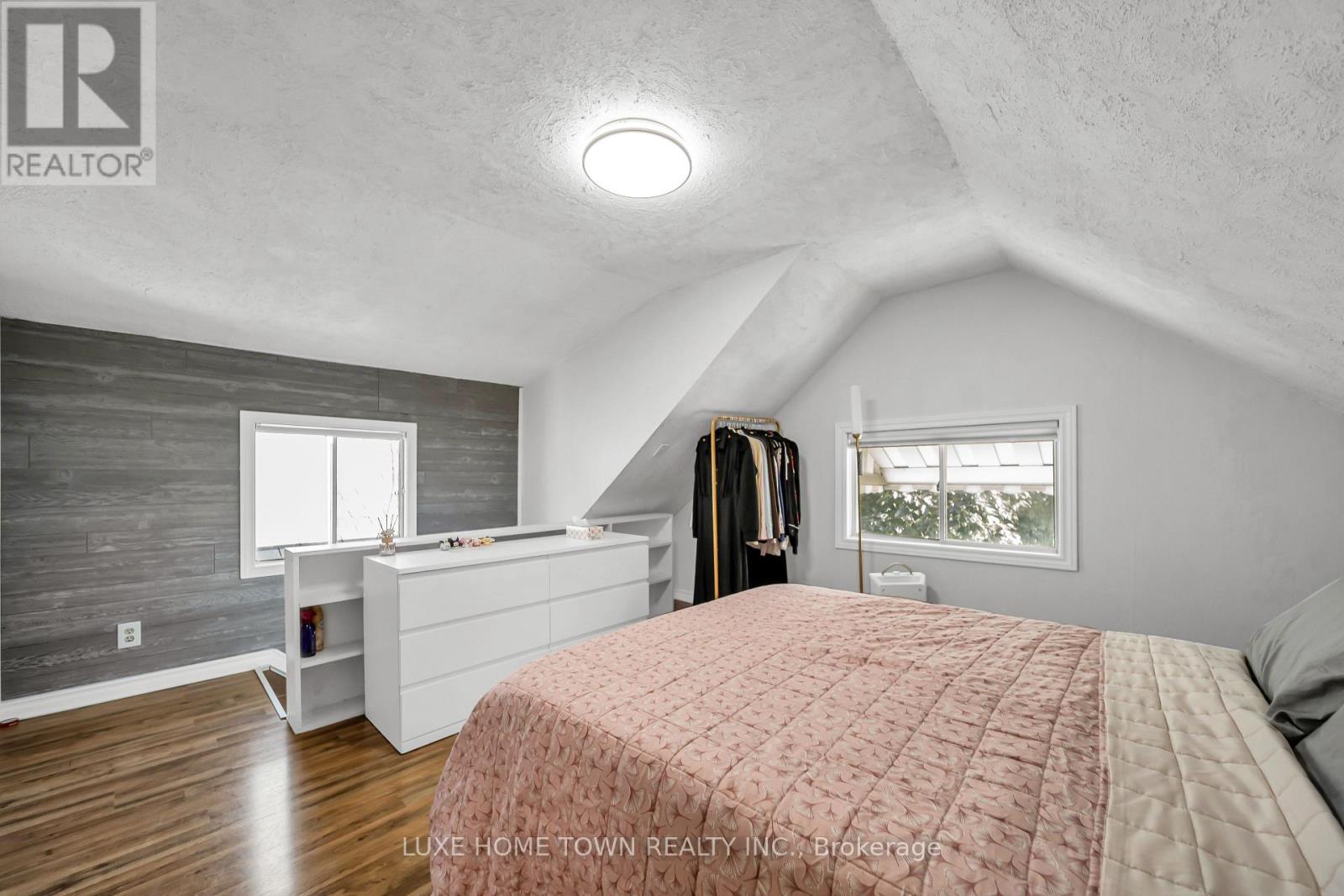 97 Hope Avenue, Hamilton, ON