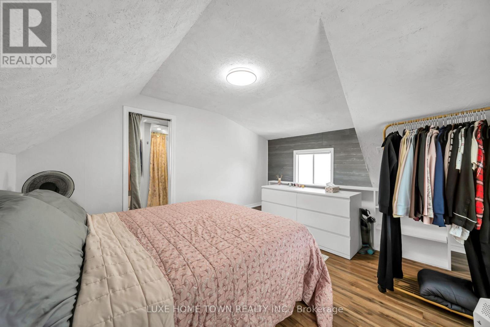 97 Hope Avenue, Hamilton, ON
