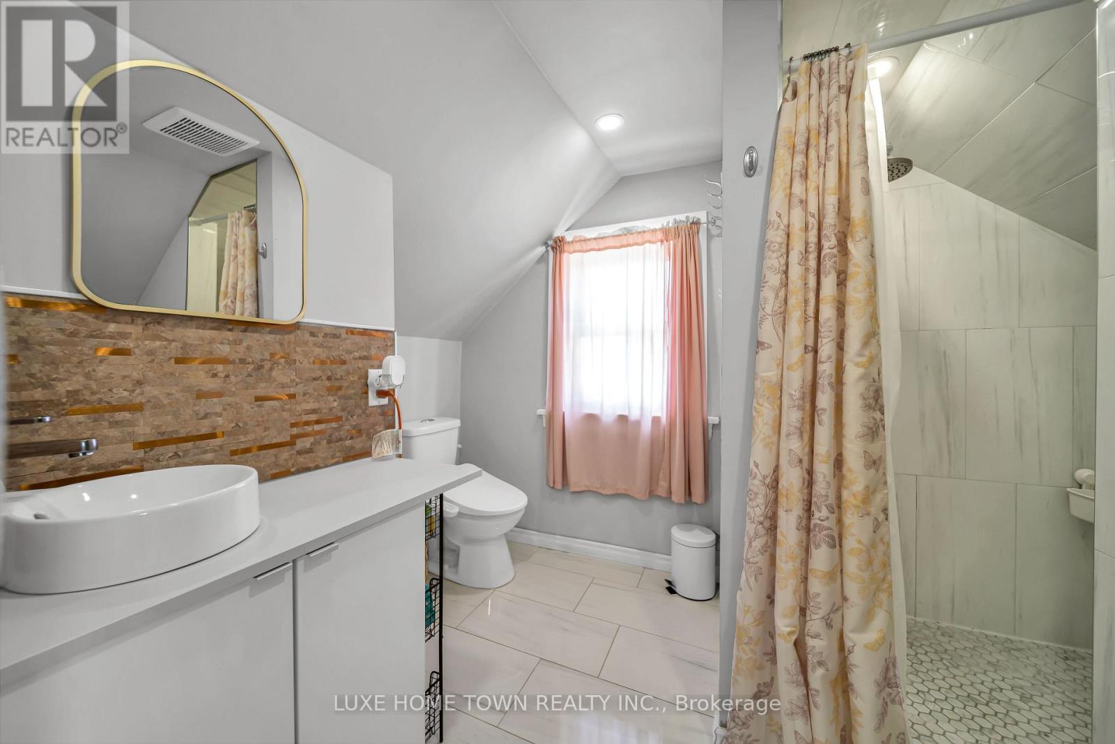 97 Hope Avenue, Hamilton, ON
