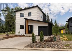 113 WHITETAIL Drive Fernie, BC V0B 1M4