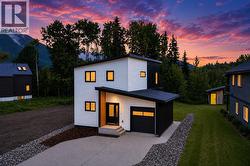 113 WHITETAIL Drive Fernie, BC V0B 1M4