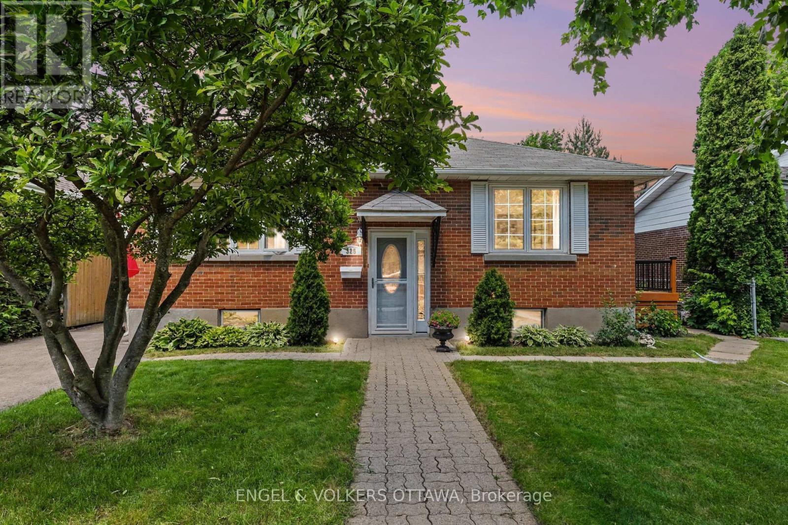 325 Summit Avenue, Ottawa, ON