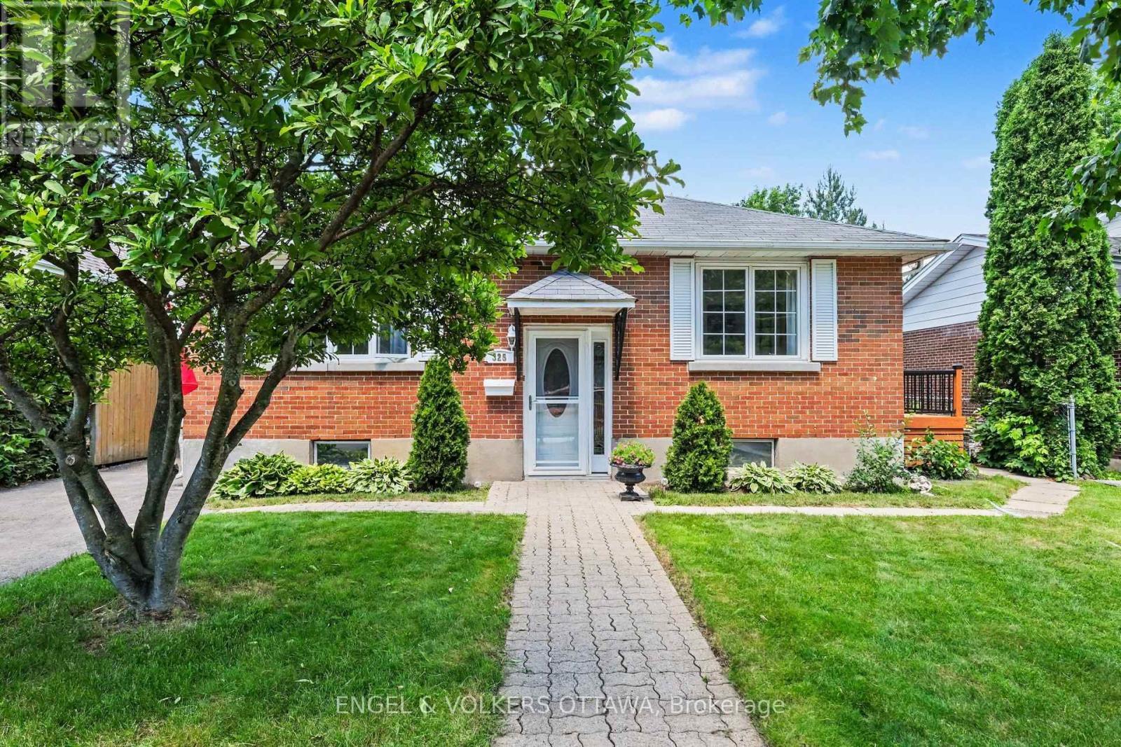 325 Summit Avenue, Ottawa, ON