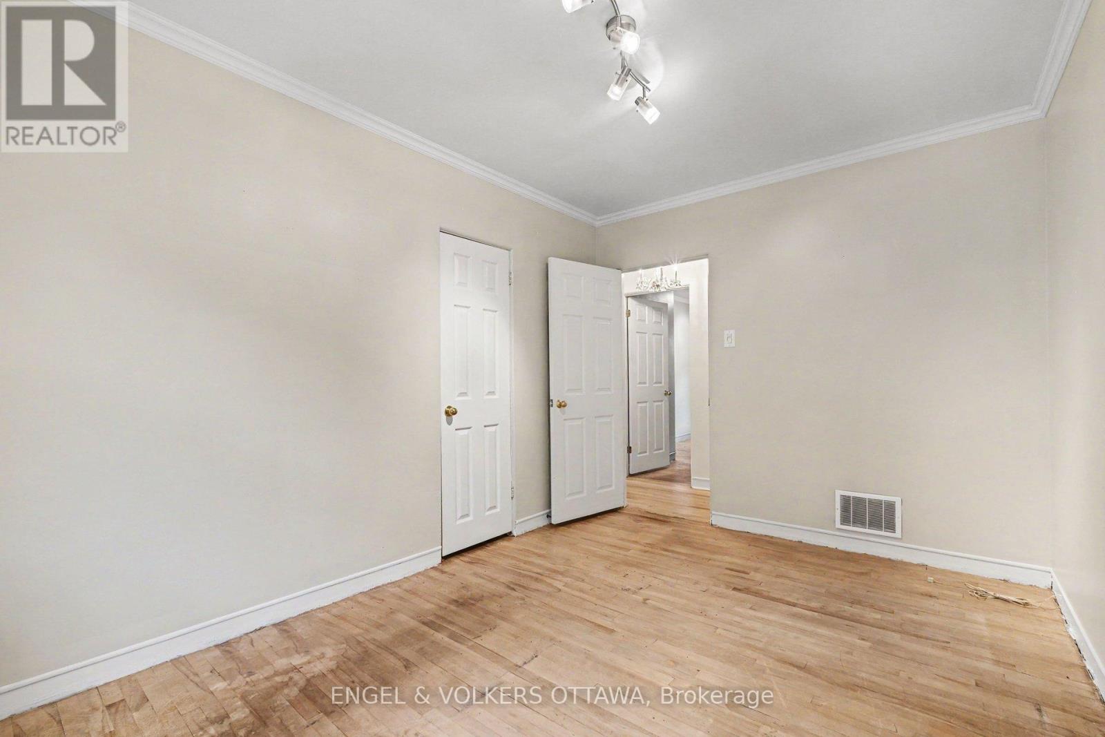 325 Summit Avenue, Ottawa, ON