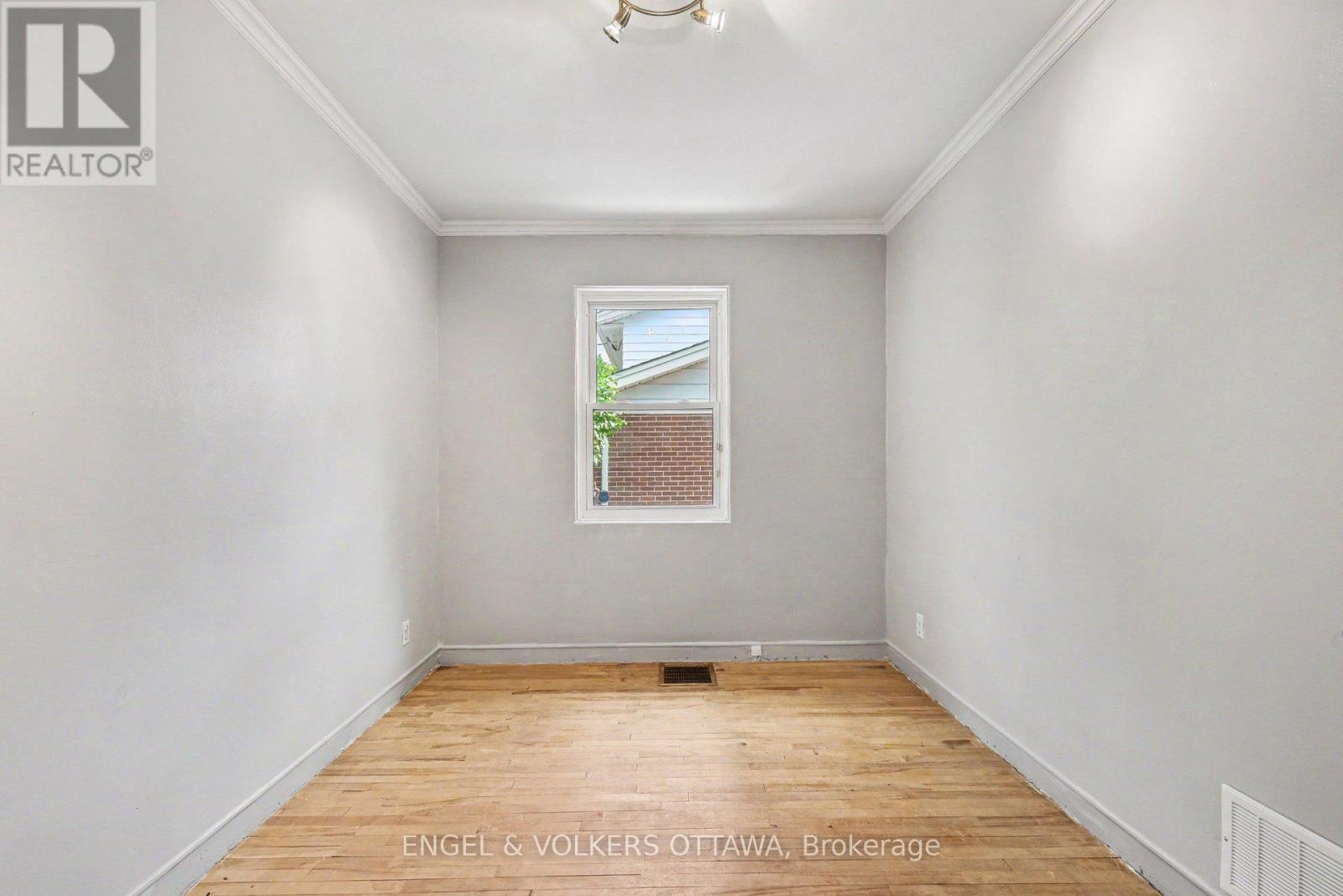 325 Summit Avenue, Ottawa, ON