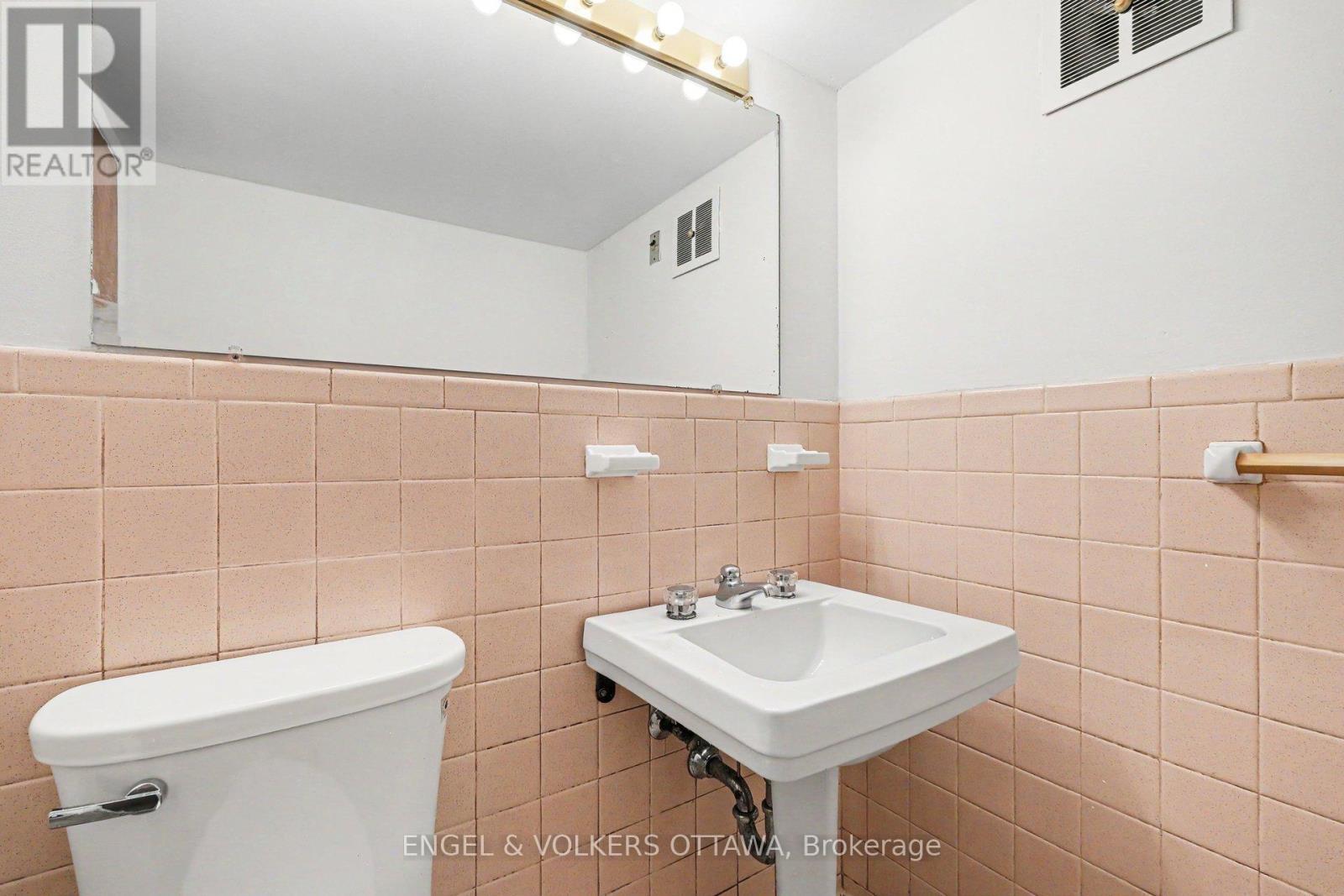 325 Summit Avenue, Ottawa, ON