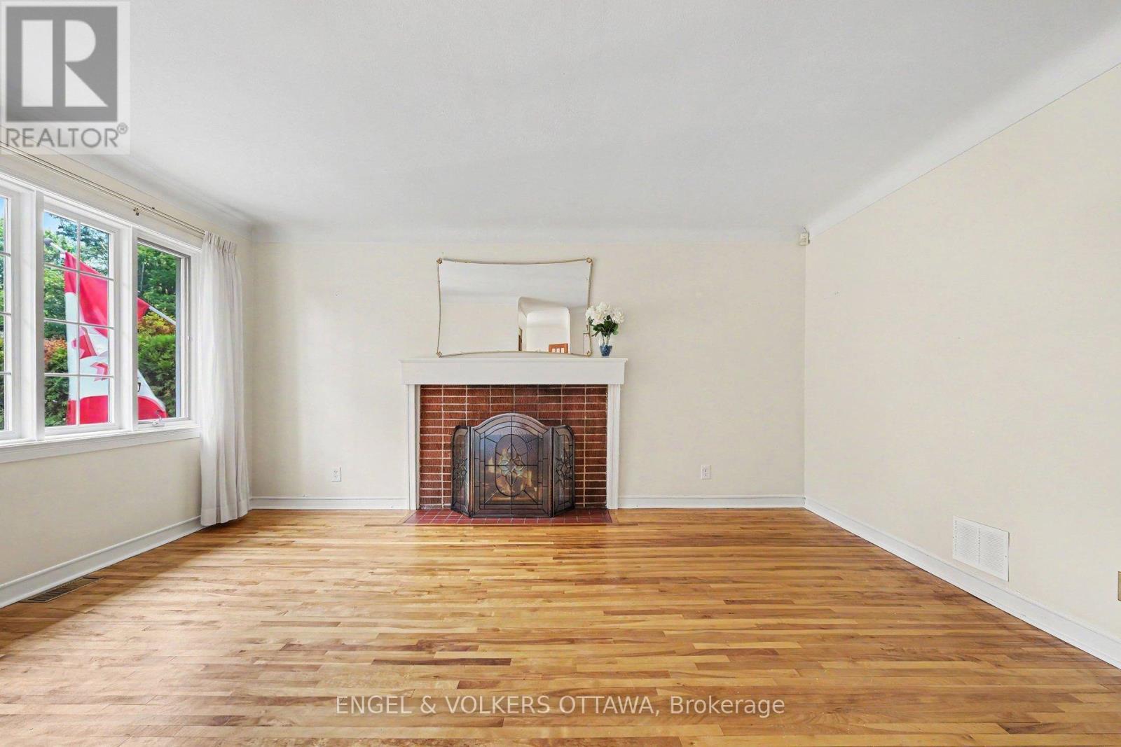 325 Summit Avenue, Ottawa, ON