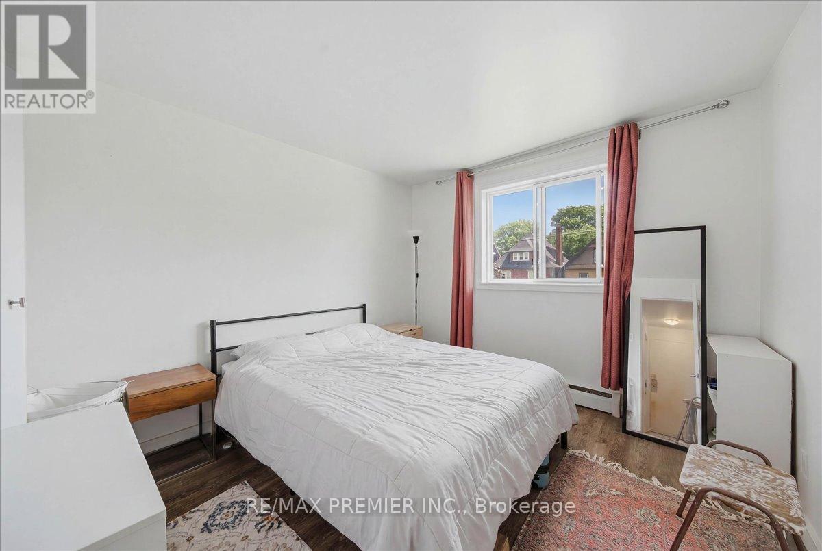 214 Wentworth Street S, Hamilton, ON