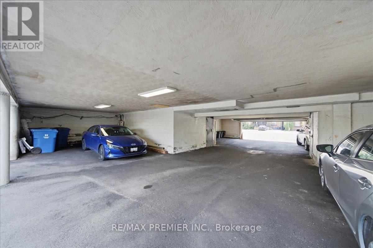 214 Wentworth Street S, Hamilton, ON