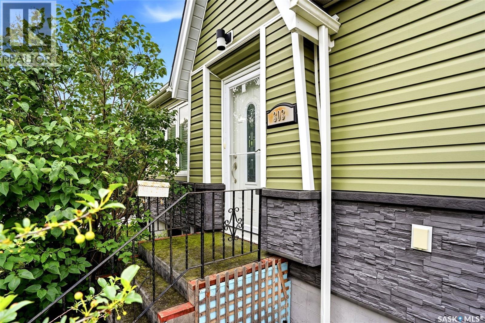 303 College Avenue, Regina, SK