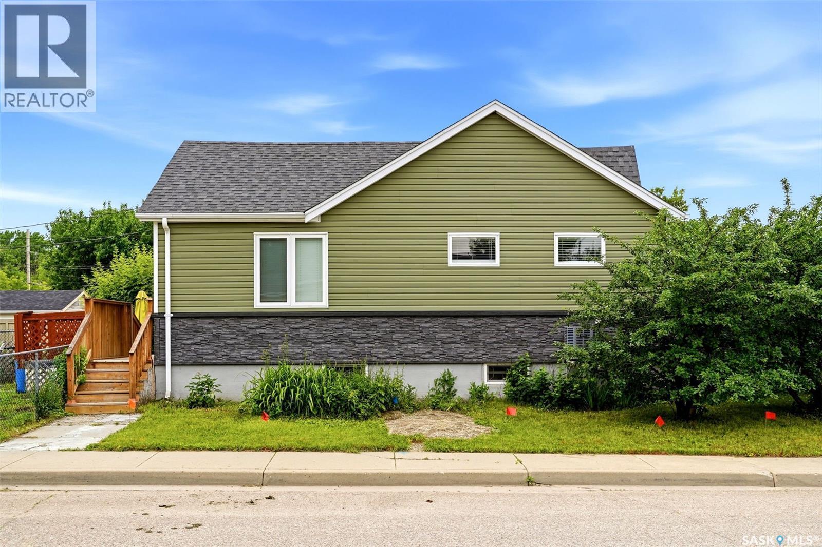 303 College Avenue, Regina, SK