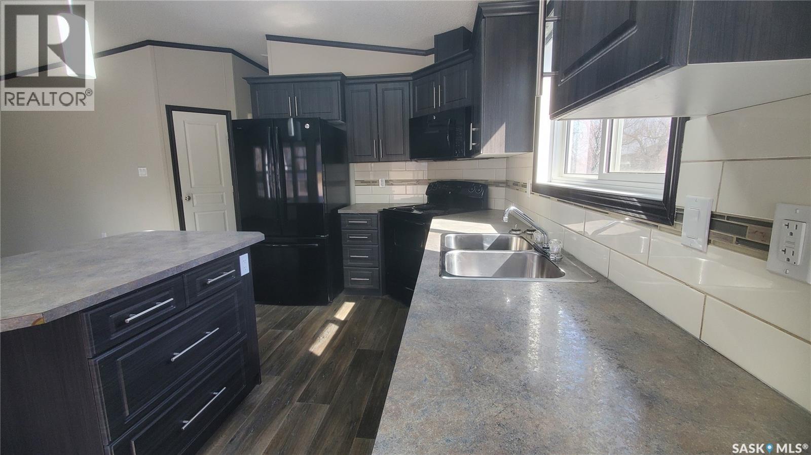 405 2Nd Avenue Se, Weyburn, SK