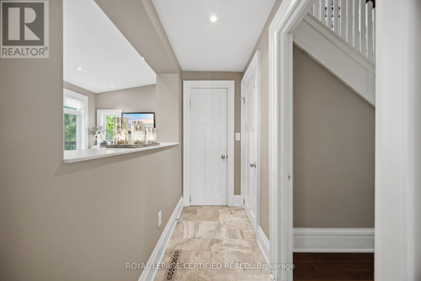 8 Elizabeth Street S, Brampton, ON