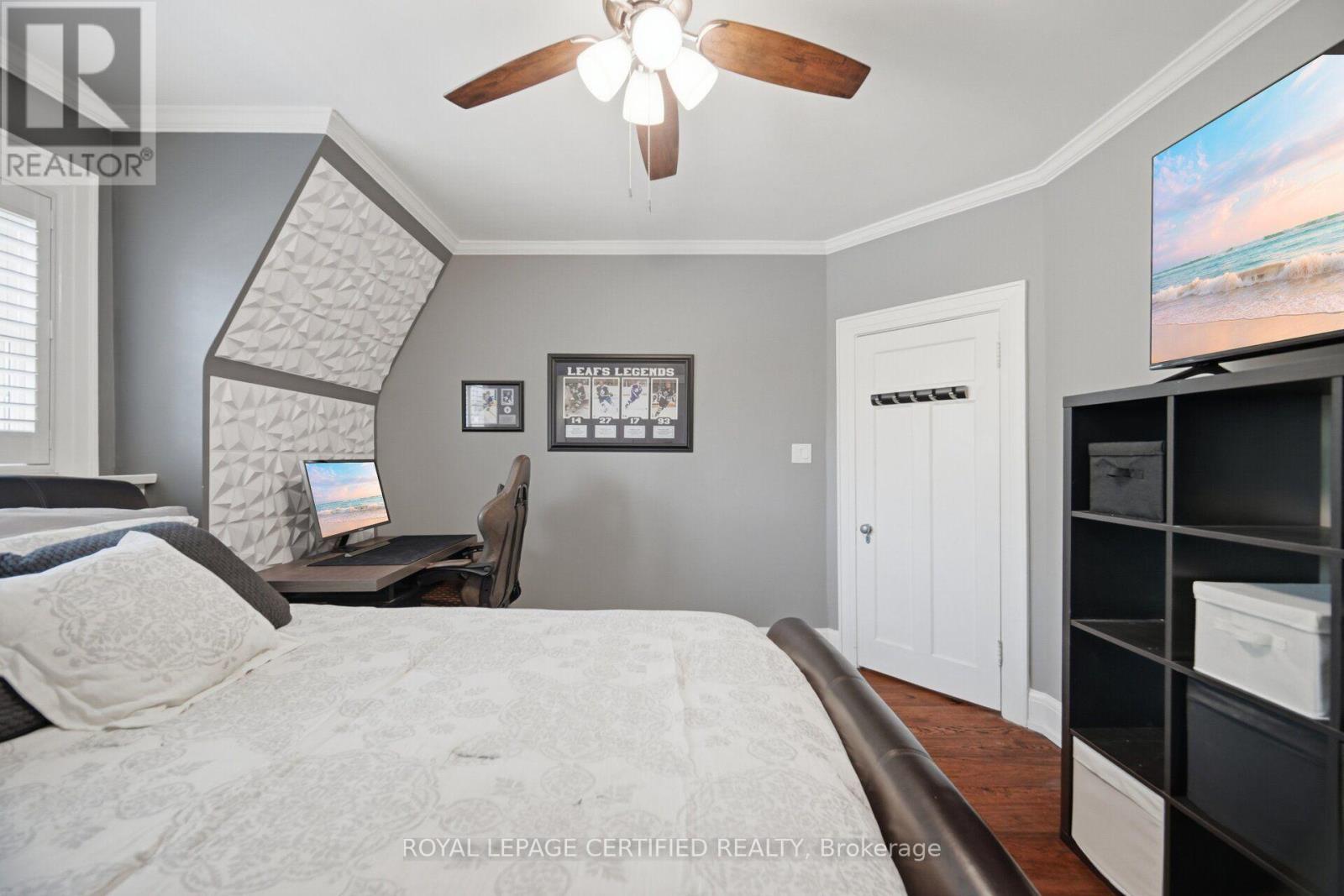 8 Elizabeth Street S, Brampton, ON