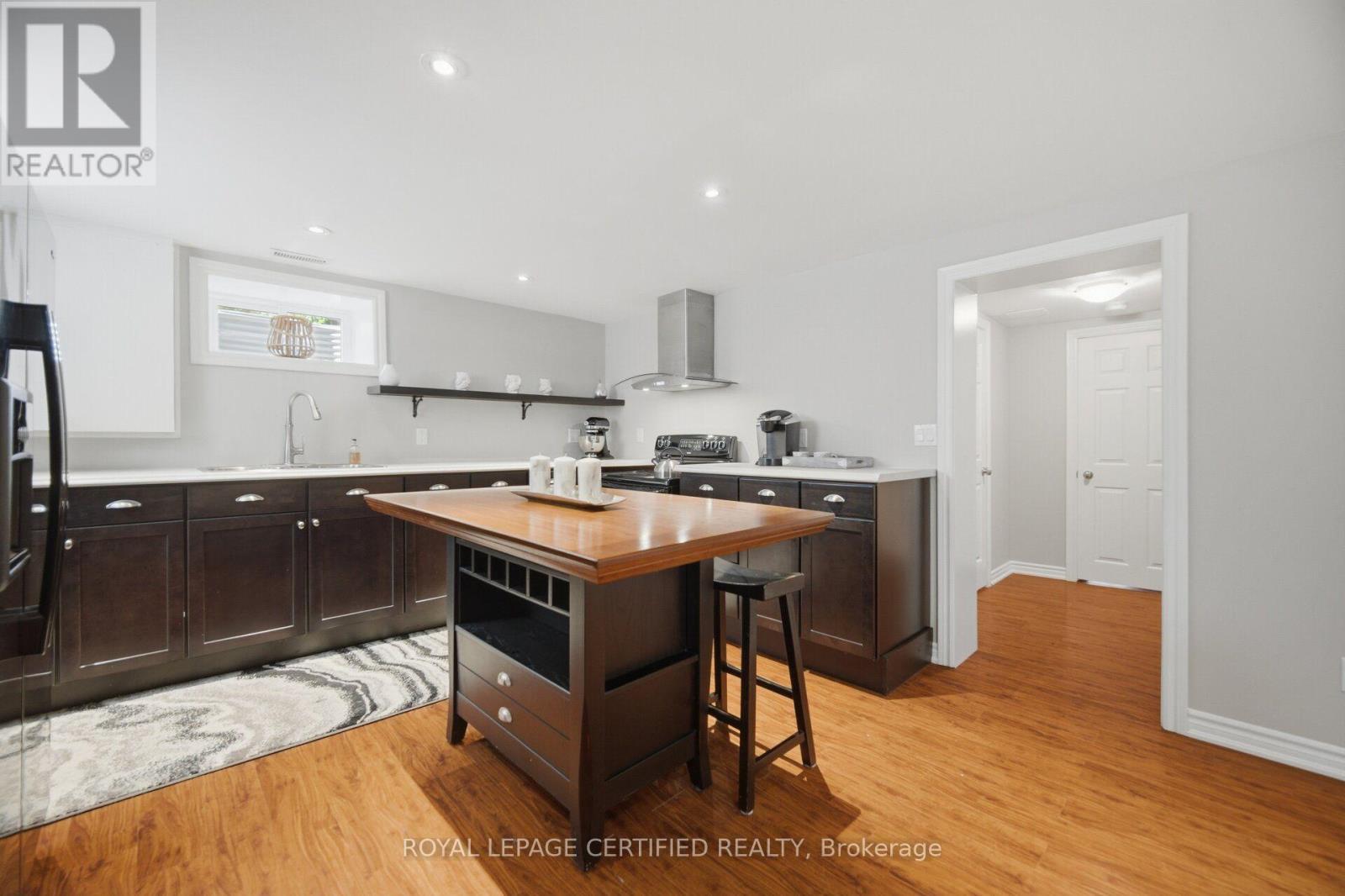 8 Elizabeth Street S, Brampton, ON