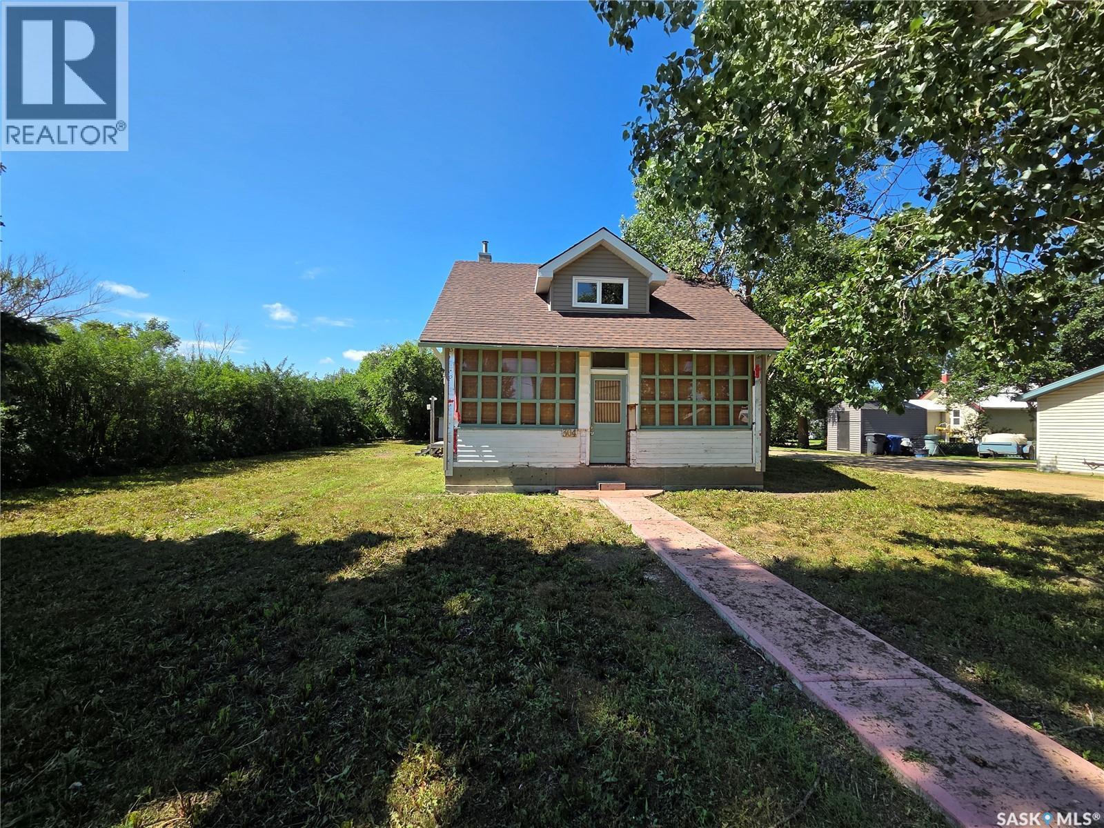 304 1St Avenue, Craik, SK