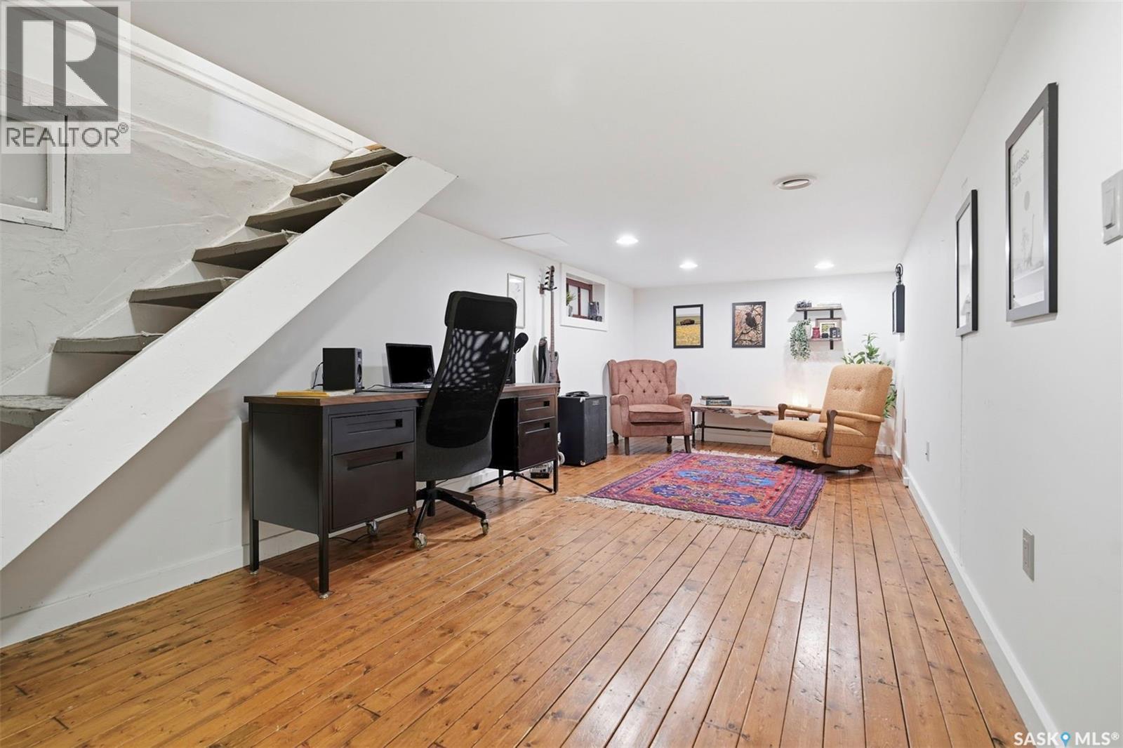 805 H Avenue S, Saskatoon, SK