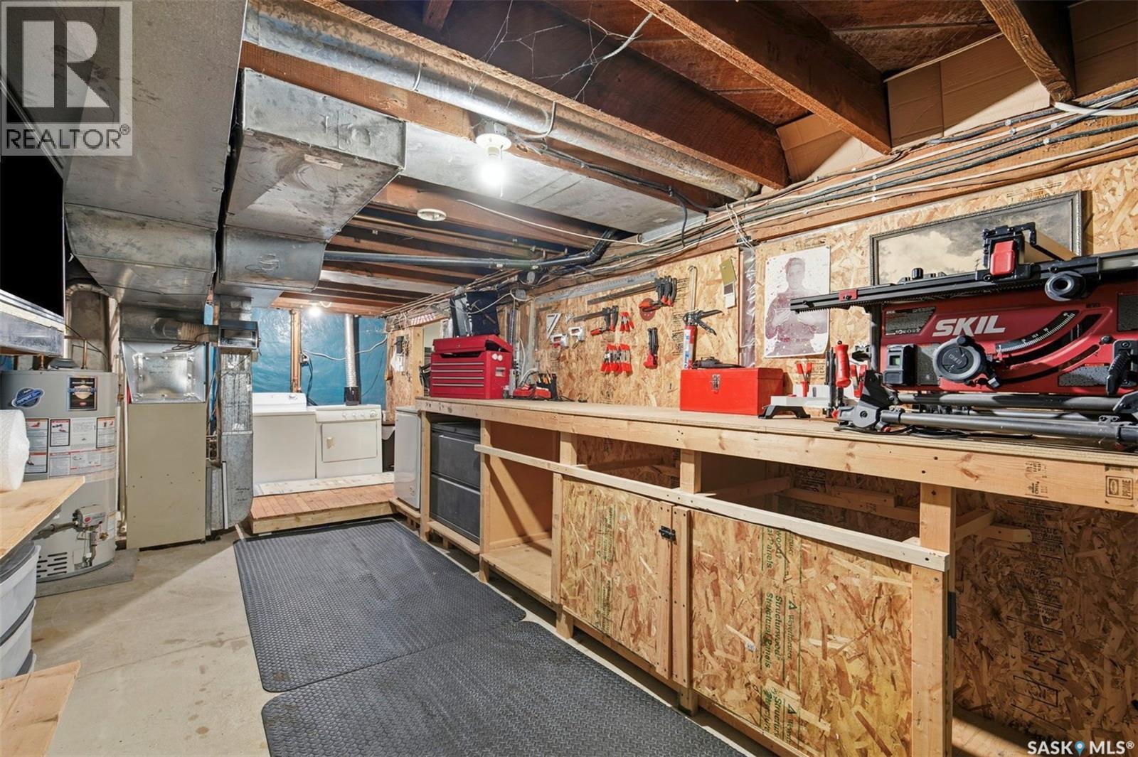 805 H Avenue S, Saskatoon, SK