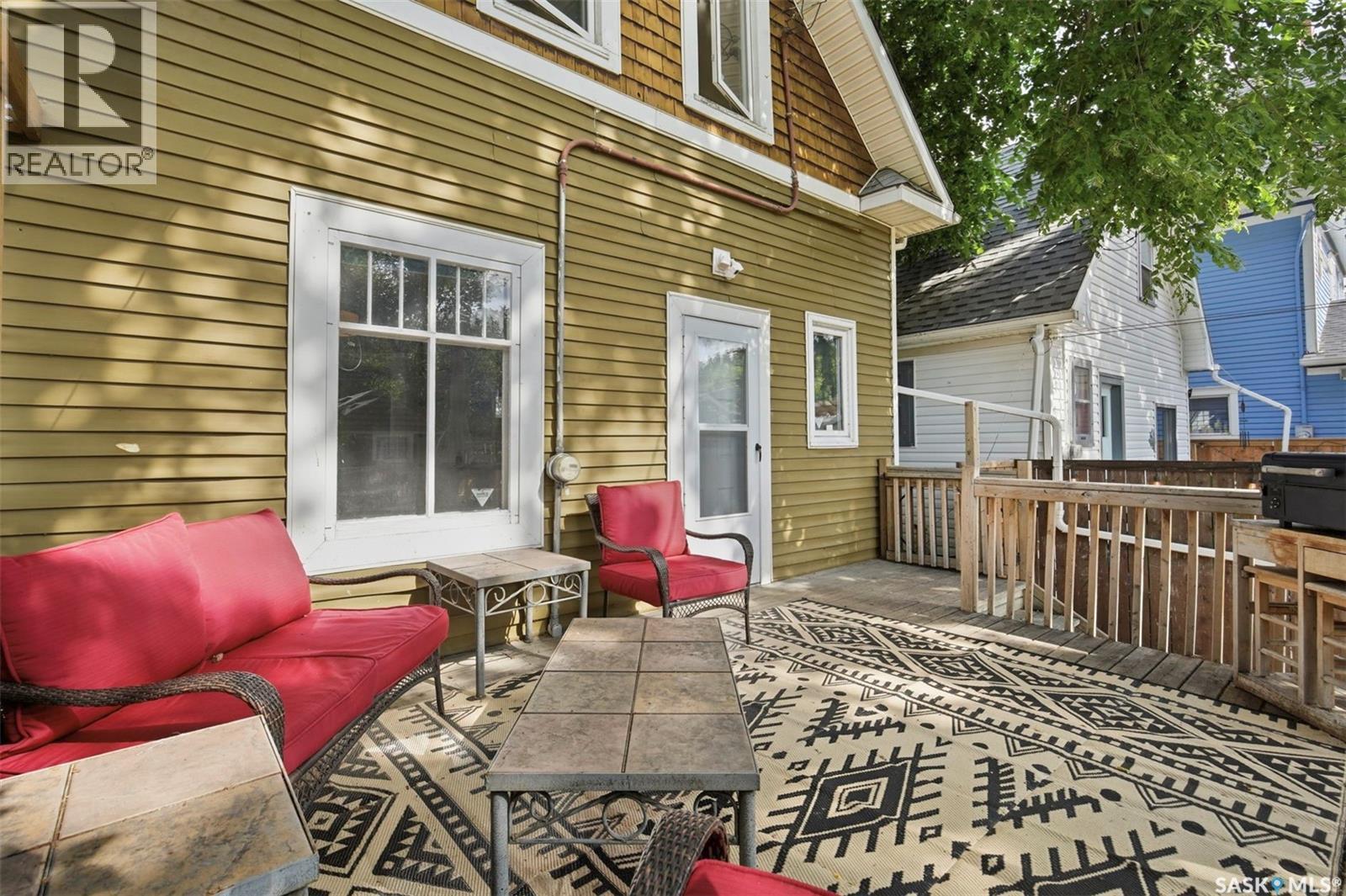 805 H Avenue S, Saskatoon, SK