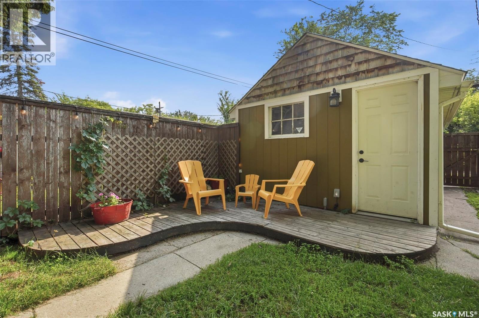 805 H Avenue S, Saskatoon, SK