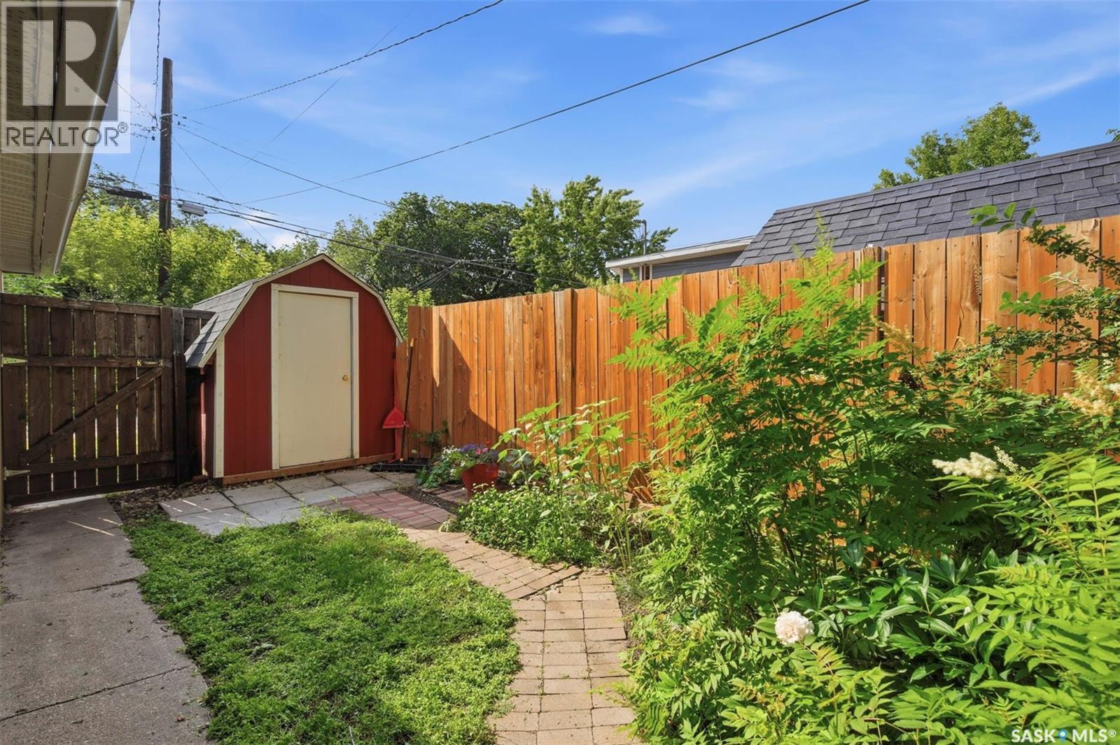 805 H Avenue S, Saskatoon, SK