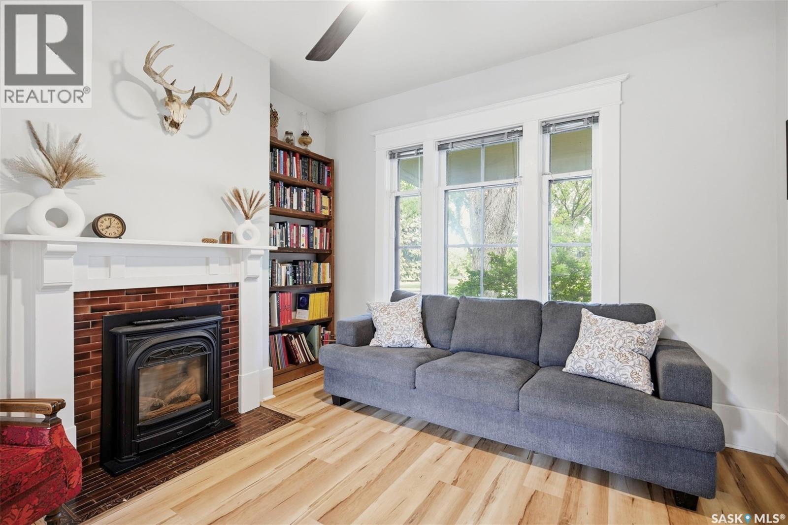805 H Avenue S, Saskatoon, SK
