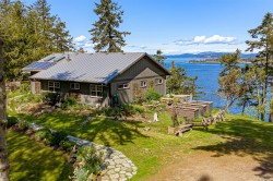 1308 Greenleaf Lane Sidney Island, BC V0N 2G0