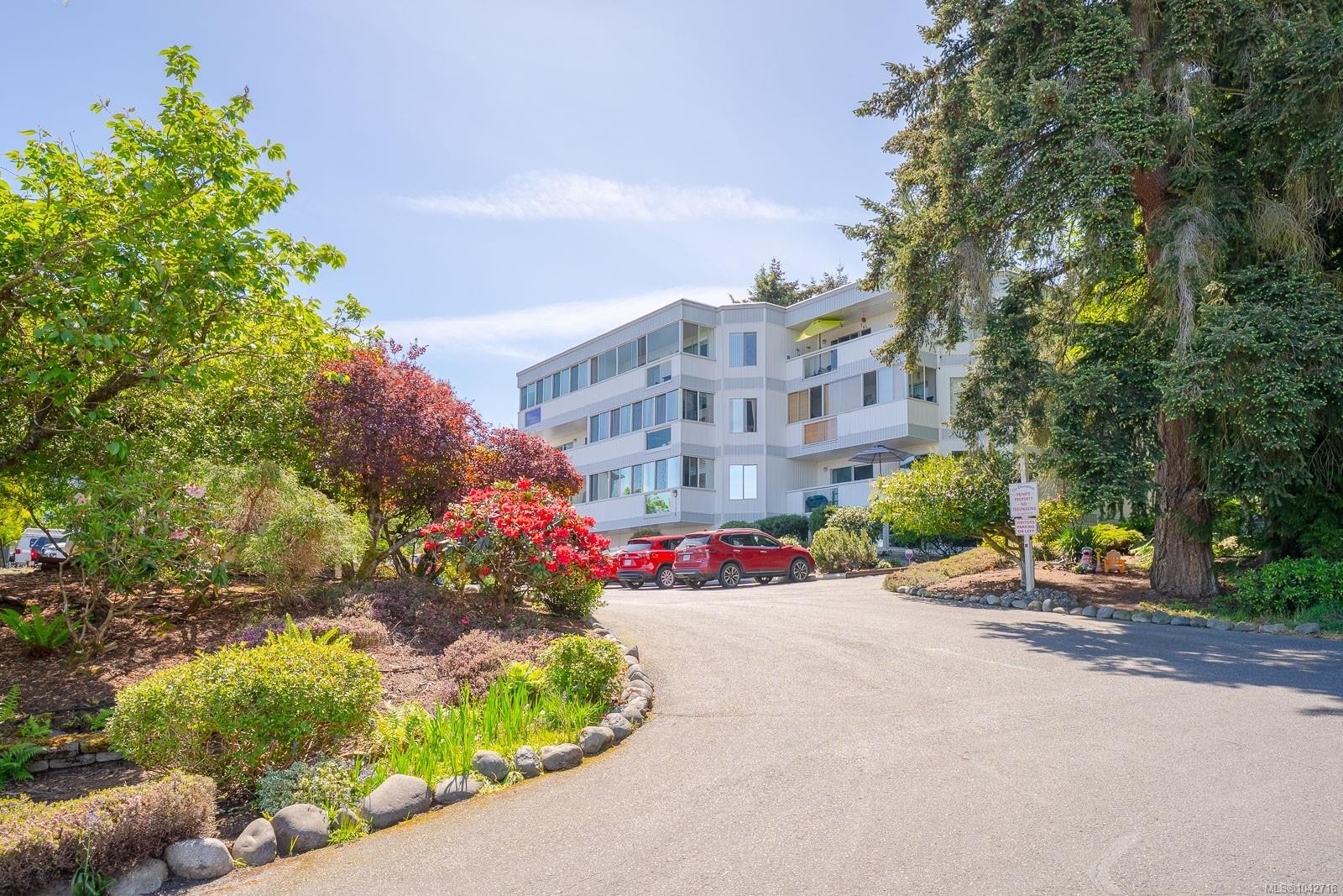 #202-9958 Daniel St, Chemainus, BC