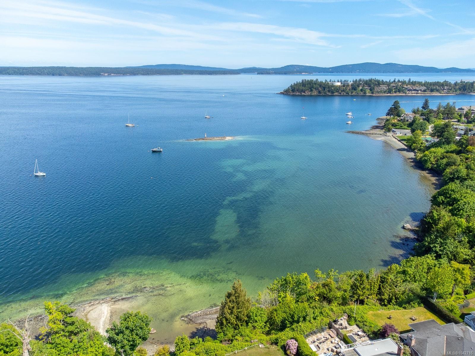 #202-9958 Daniel St, Chemainus, BC
