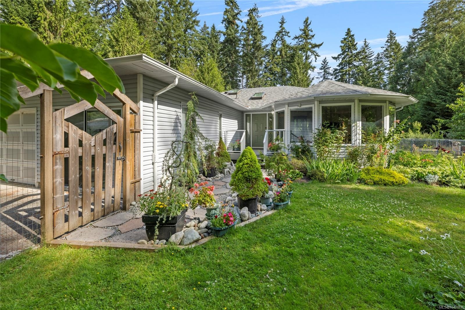 3198 Melon Rd, Hilliers, BC