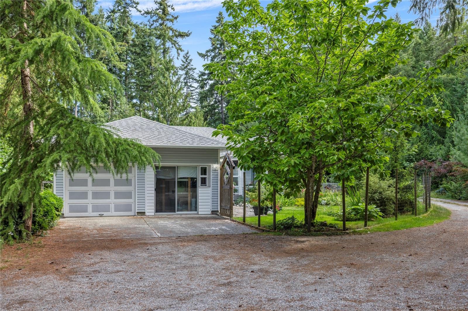 3198 Melon Rd, Hilliers, BC