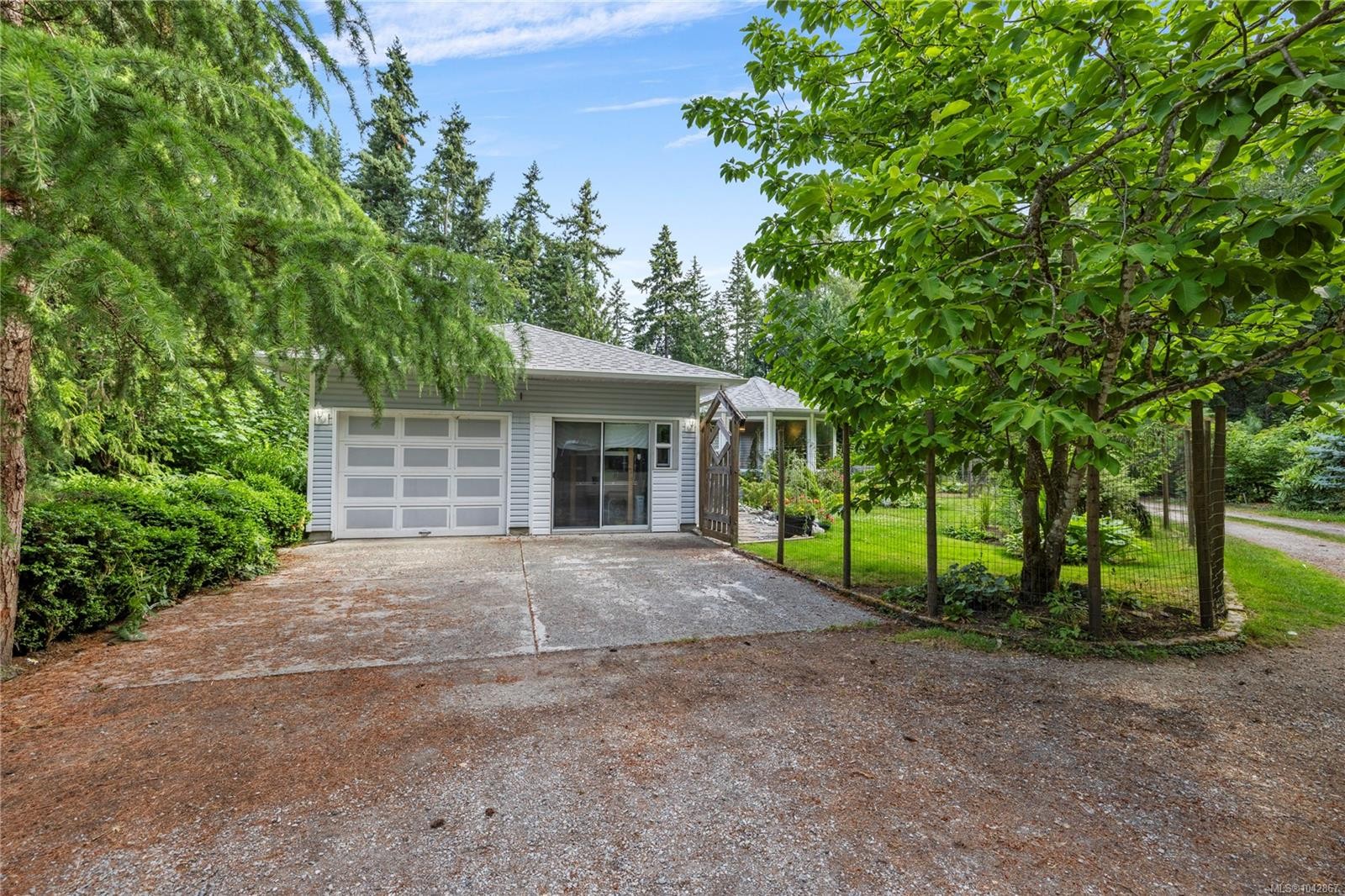 3198 Melon Rd, Hilliers, BC