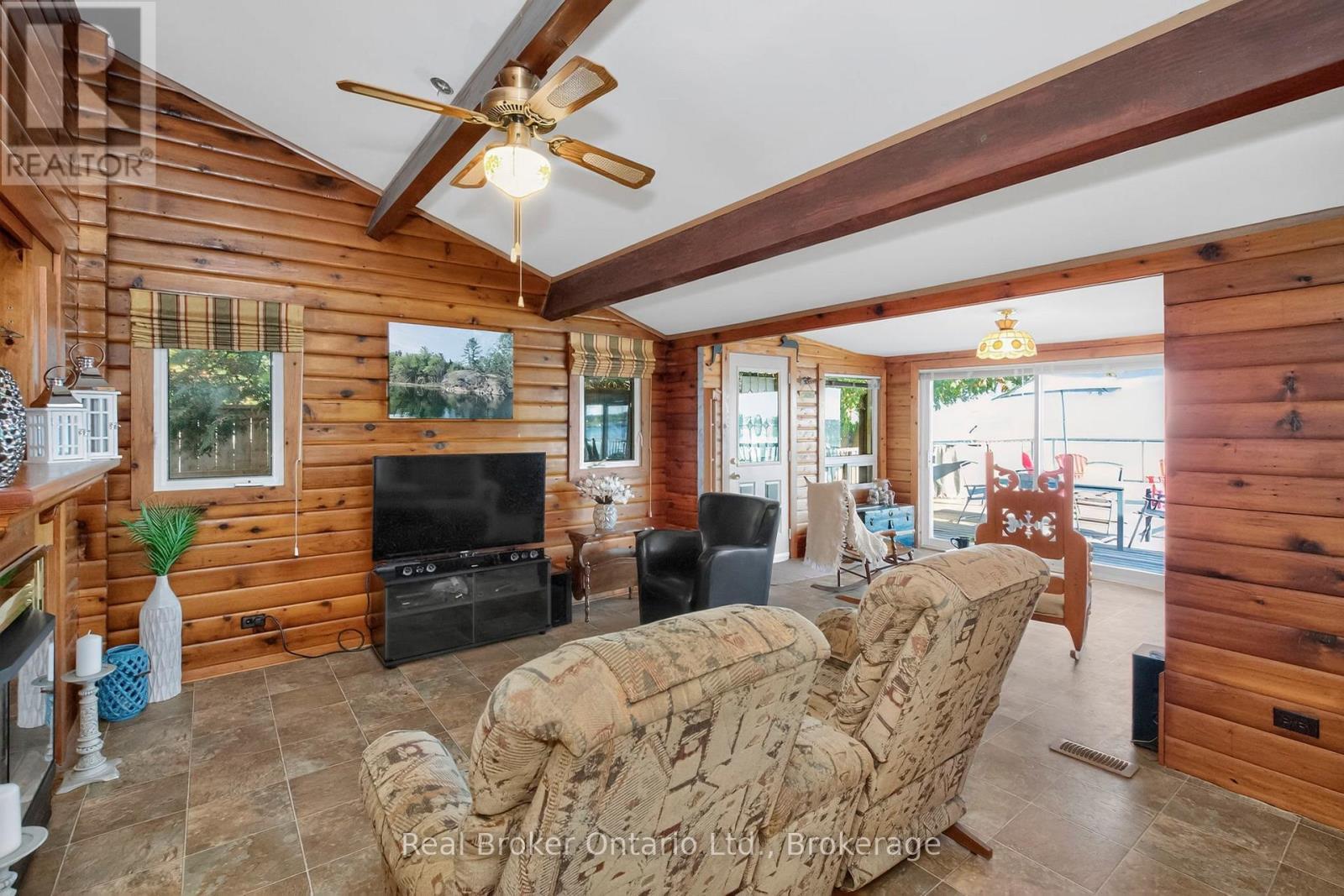 417 Pheasant Lane, Midland, ON - Indoor Photo Showing Living Room With Fireplace
