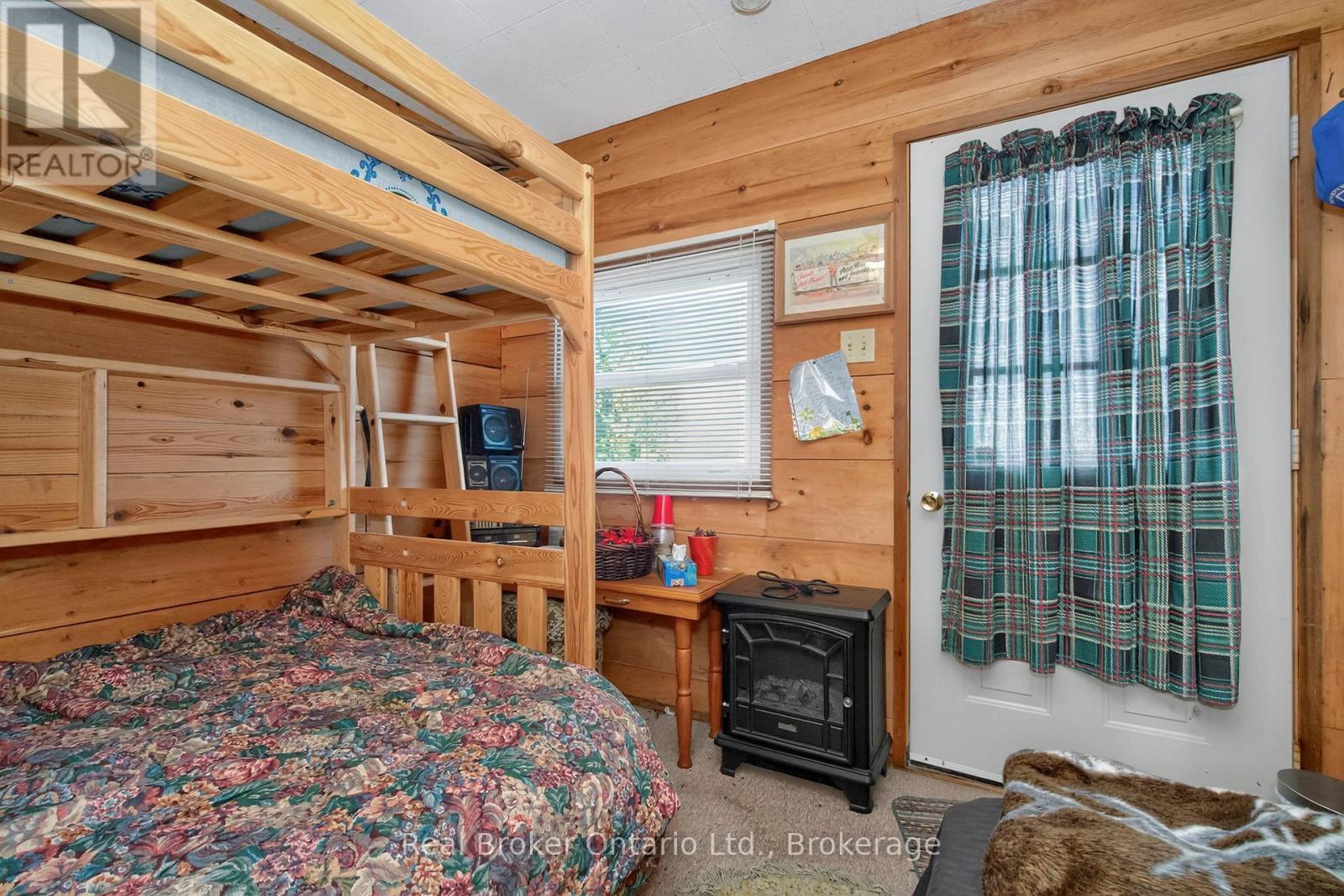 417 Pheasant Lane, Midland, ON - Indoor Photo Showing Bedroom