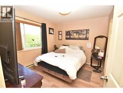 2nd bedroom -