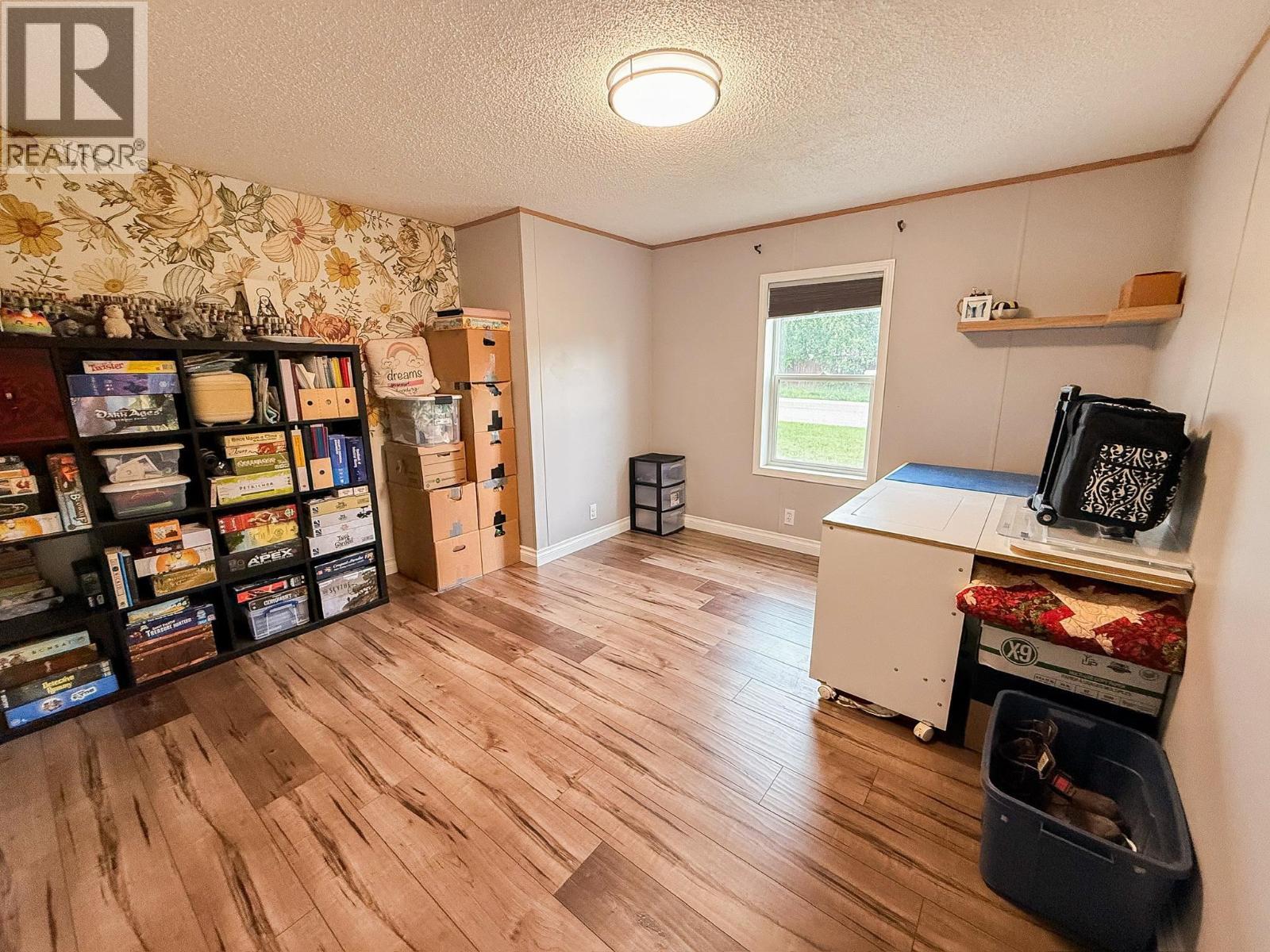 9805 E 98 Avenue, Taylor, BC - Indoor