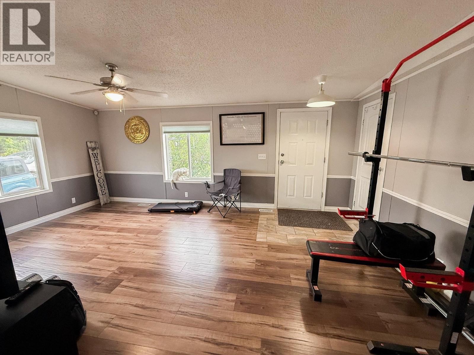 9805 E 98 Avenue, Taylor, BC - Indoor