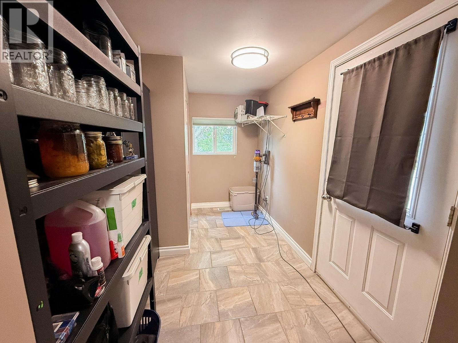 9805 E 98 Avenue, Taylor, BC - Indoor Photo Showing Other Room