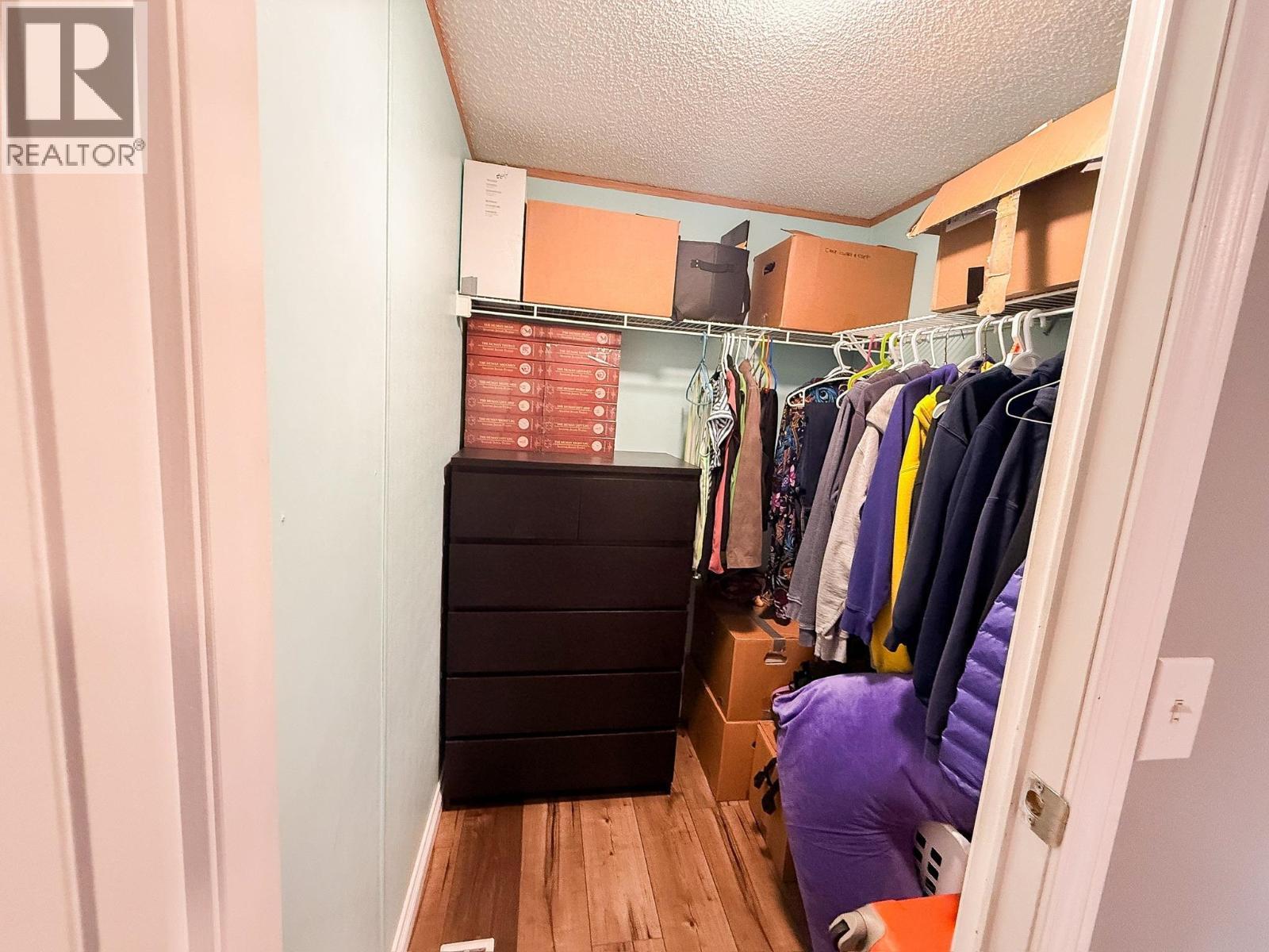 9805 E 98 Avenue, Taylor, BC - Indoor With Storage
