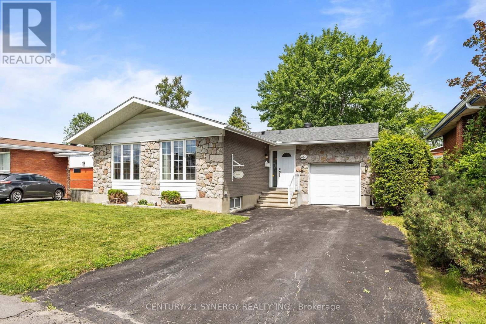 2201 Haig Drive, Ottawa, ON - Outdoor With Facade