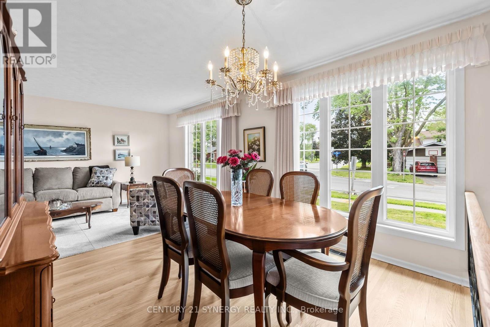 2201 Haig Drive, Ottawa, ON - Indoor Photo Showing Dining Room