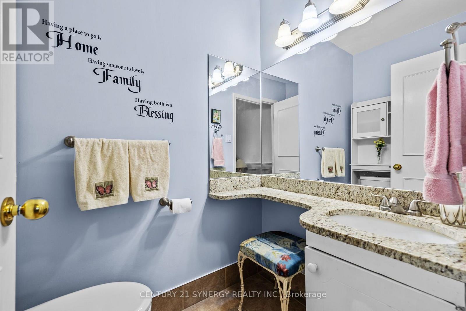 2201 Haig Drive, Ottawa, ON - Indoor Photo Showing Bathroom